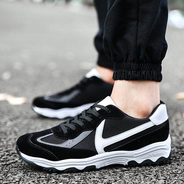 別再糾結(jié)怎么搭配，帥氣男人出街直接穿運(yùn)動(dòng)鞋，時(shí)尚又舒適