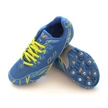 釘子跑鞋 專業(yè)賽道上的速度助推器